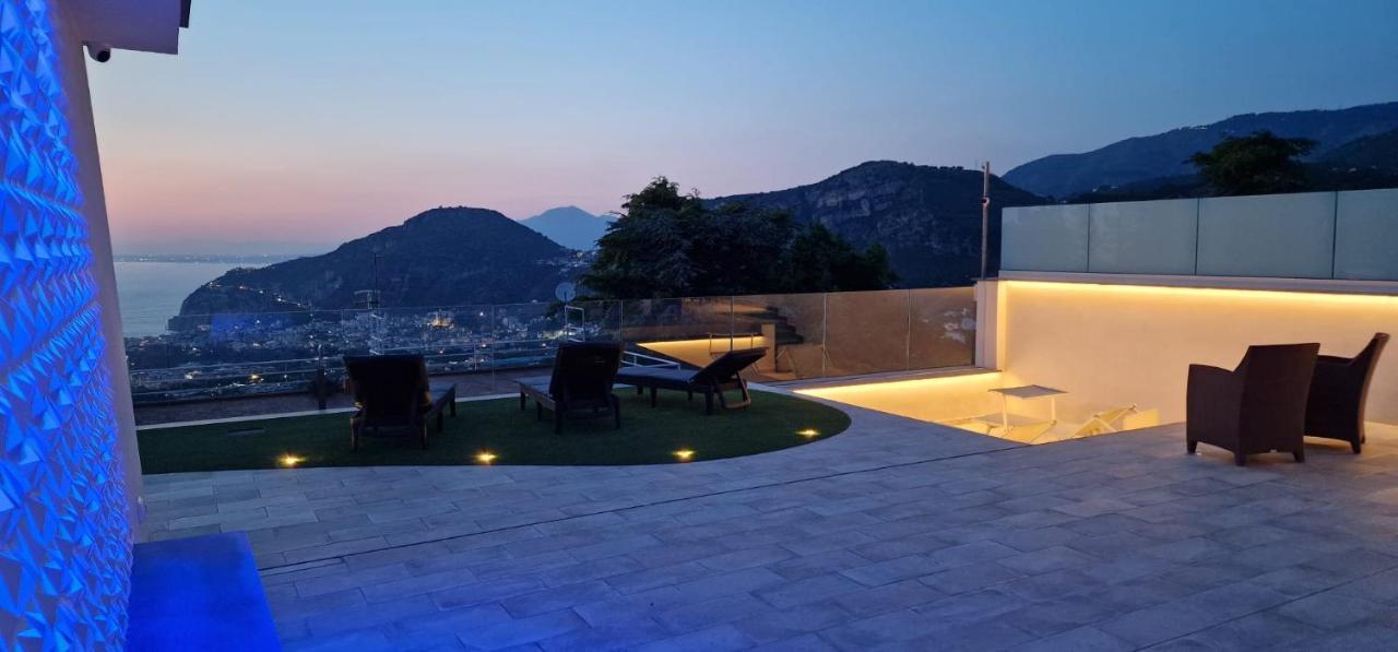بيانو دي سورينتو En Suite Bedroom Blue Moon المظهر الخارجي الصورة