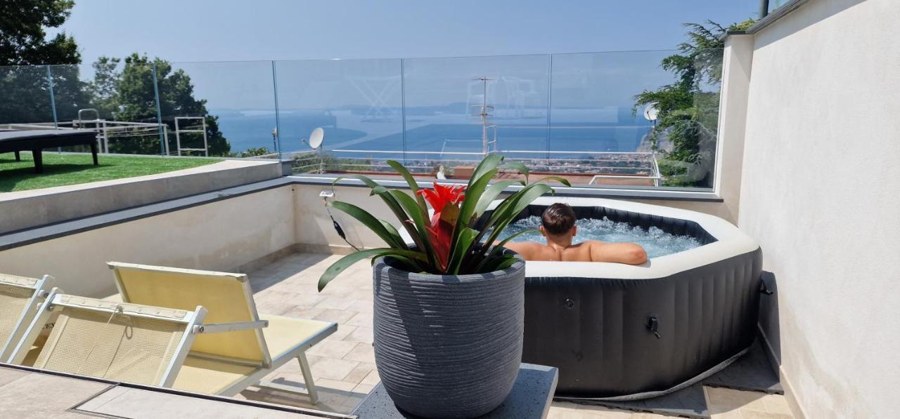 بيانو دي سورينتو En Suite Bedroom Blue Moon المظهر الخارجي الصورة